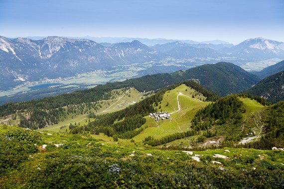 Blick auf die Poludnig Alm